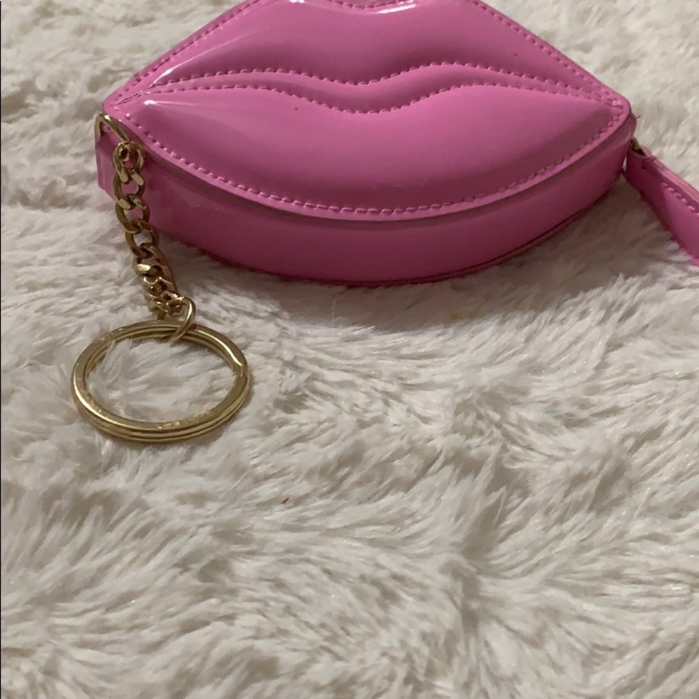 VICTORIAS SECRET ‘LIPS’ WALLET - Picture 6 of 7